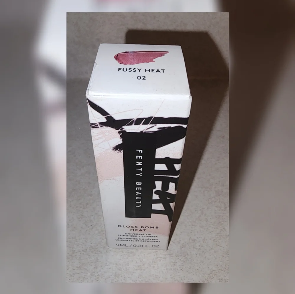 DEAL OF THE DAY!Fenty Beauty Gloss Bomb Heat 